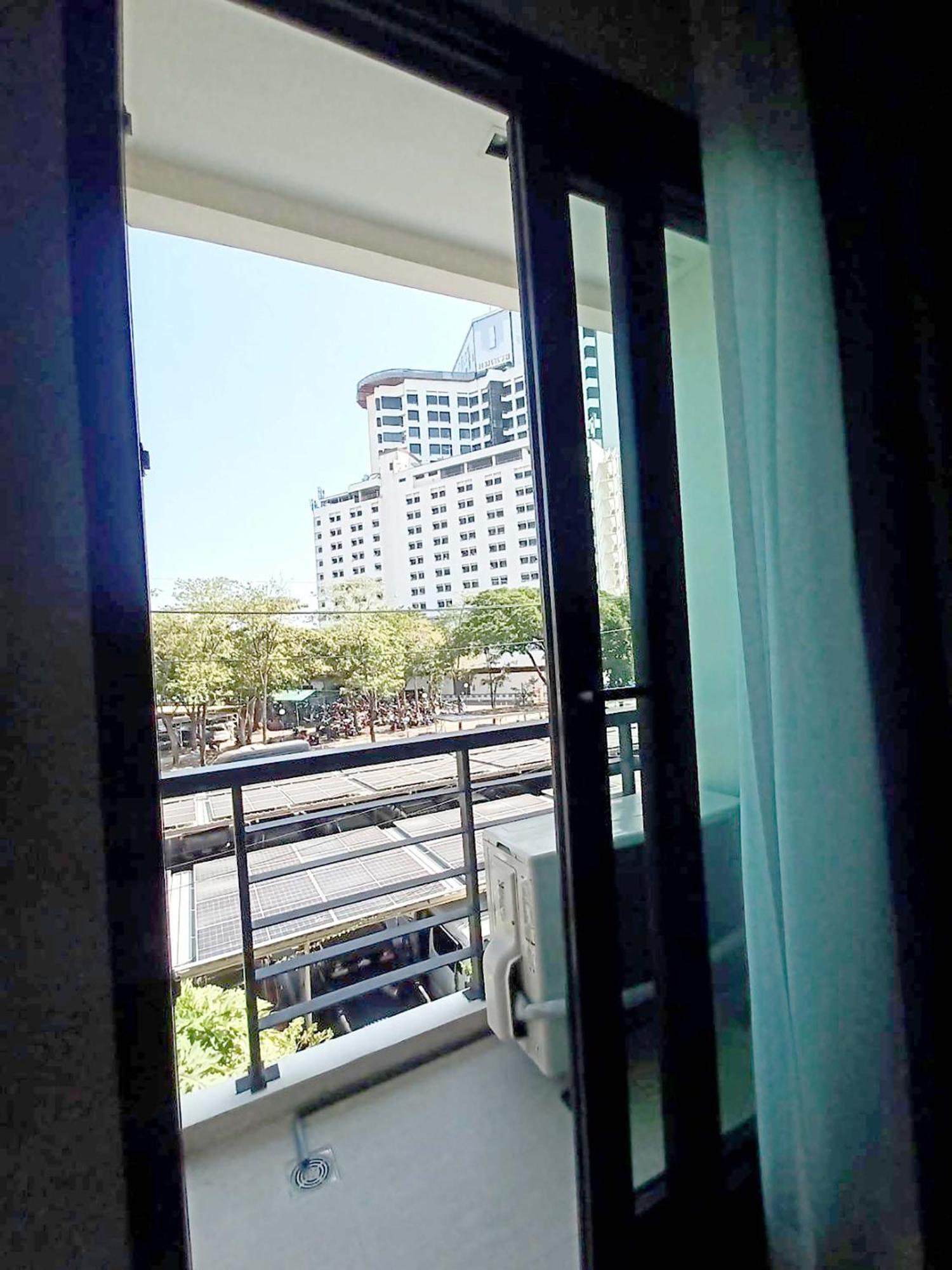 The 9 Residence Hotel Bangkok Exterior photo