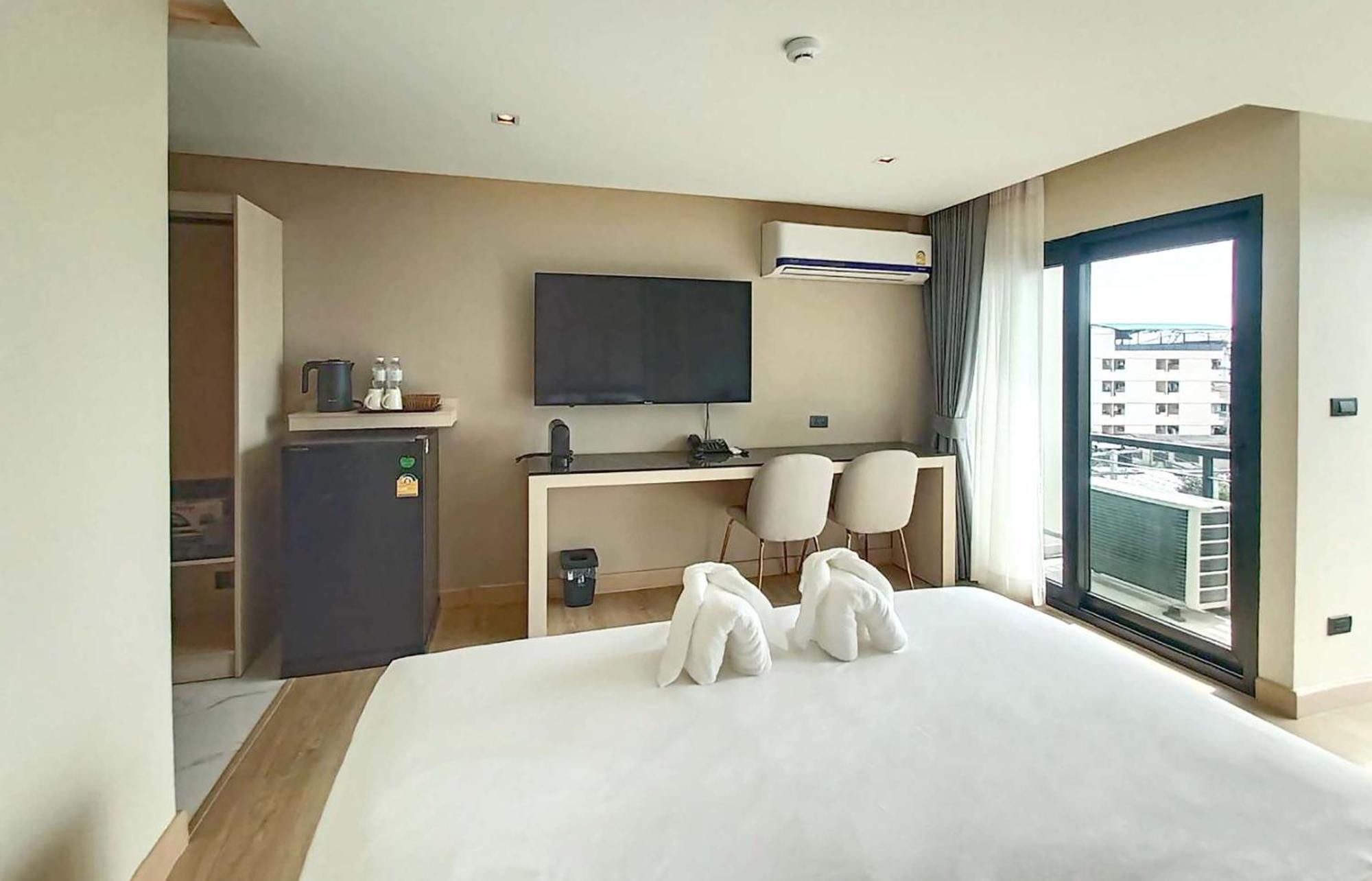 The 9 Residence Hotel Bangkok Exterior photo