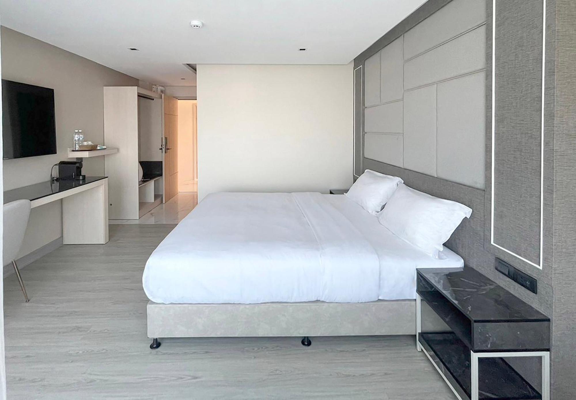 The 9 Residence Hotel Bangkok Exterior photo