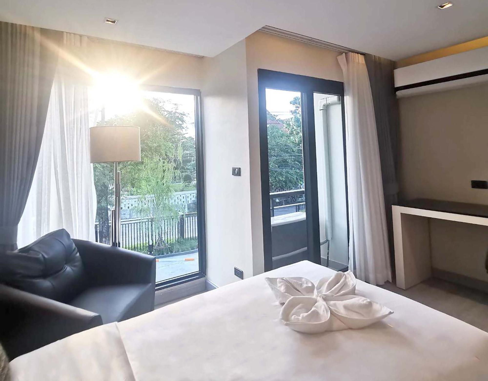 The 9 Residence Hotel Bangkok Exterior photo
